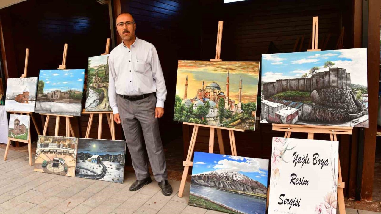 Cami imamından yağlı boya sergisi