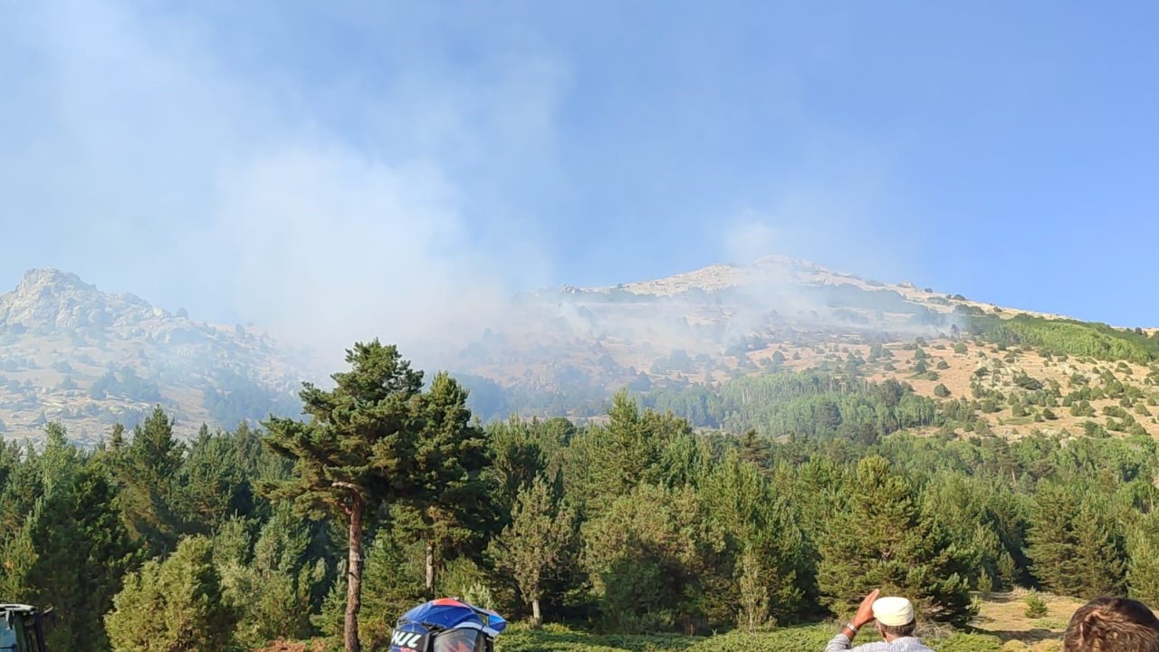 Gümüşhane’de çıkan yangın kontrol altına alındı