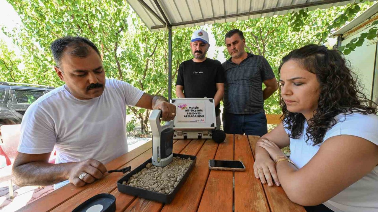 Mersin’de üreticiye toprak analiz cihazı desteği