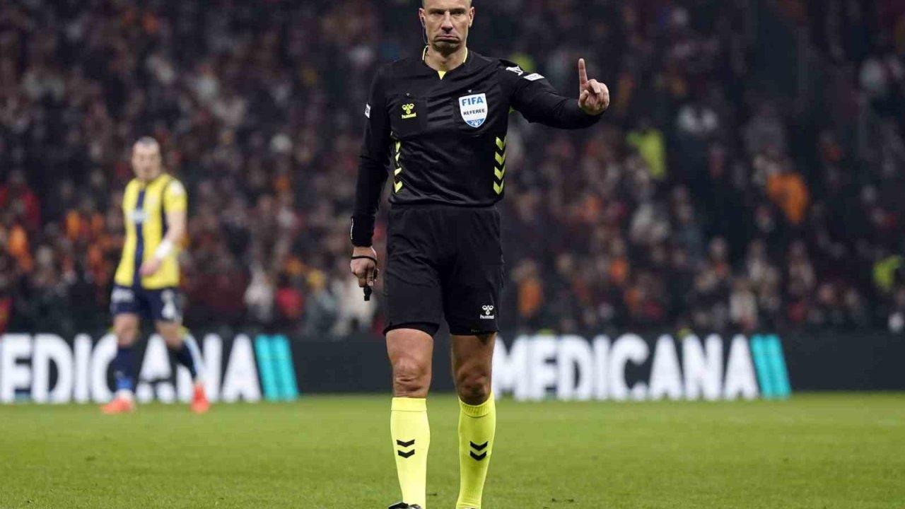 Benfica - Fenerbahçe maçını Vincic yönetecek