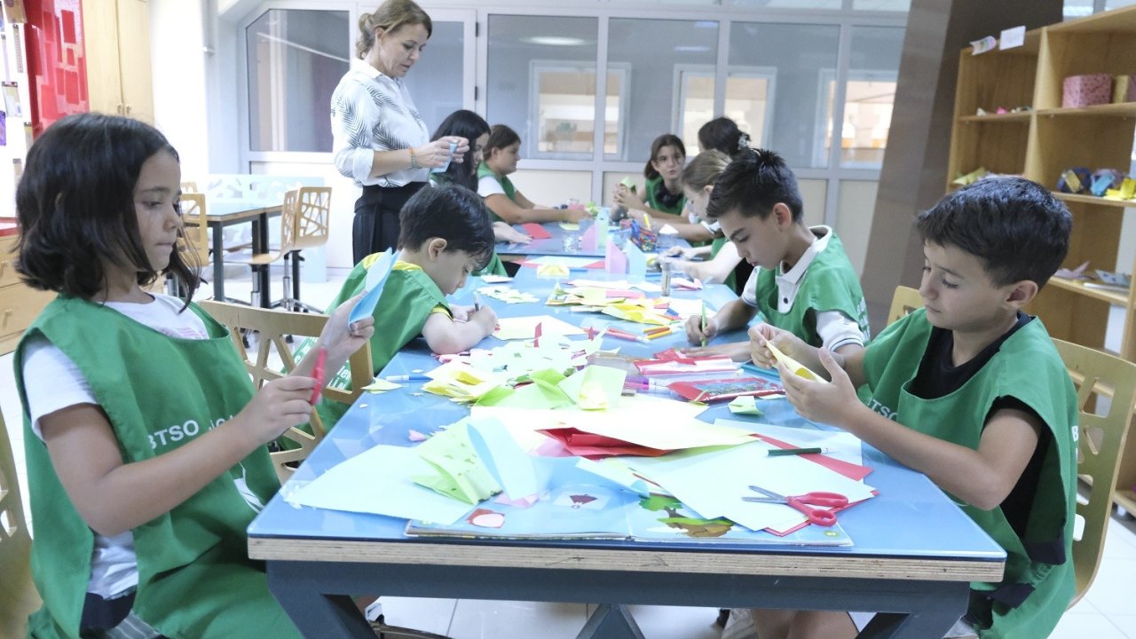 Geleceğin tasarımcıları BUTGEM yaz kurslarında yeteneklerini keşfetti
