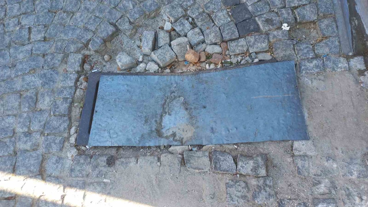 Tarihi çarşının yollarında yürümek işkenceye dönüştü