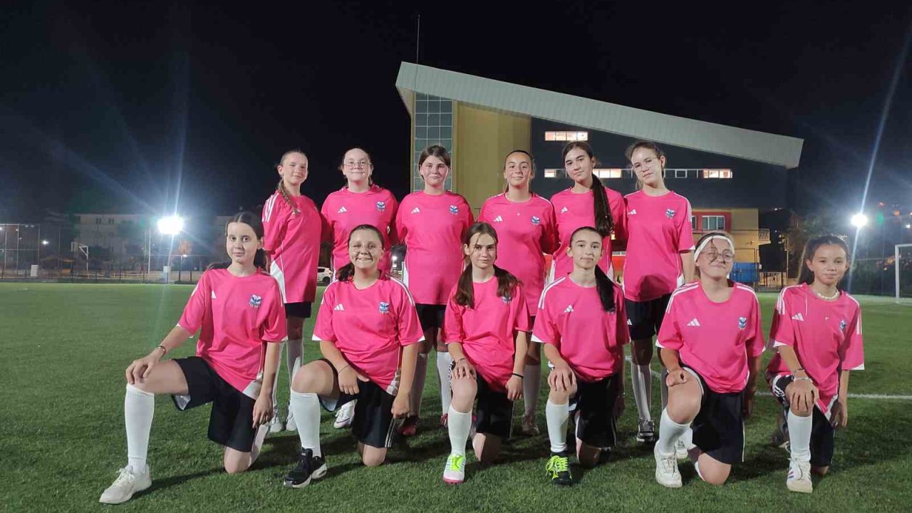 Bozüyükspor Kız Futbol Takımı kuruldu