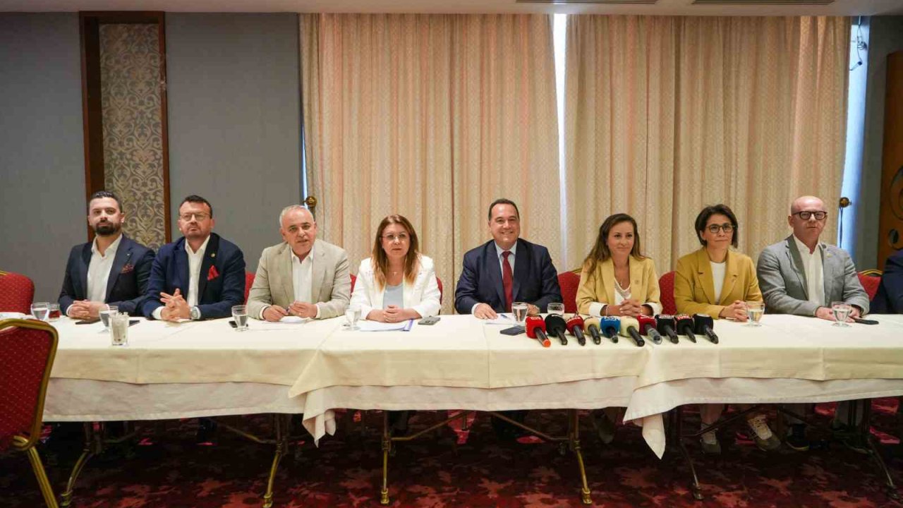 CHP’li vekillerden Manisa çıkarması