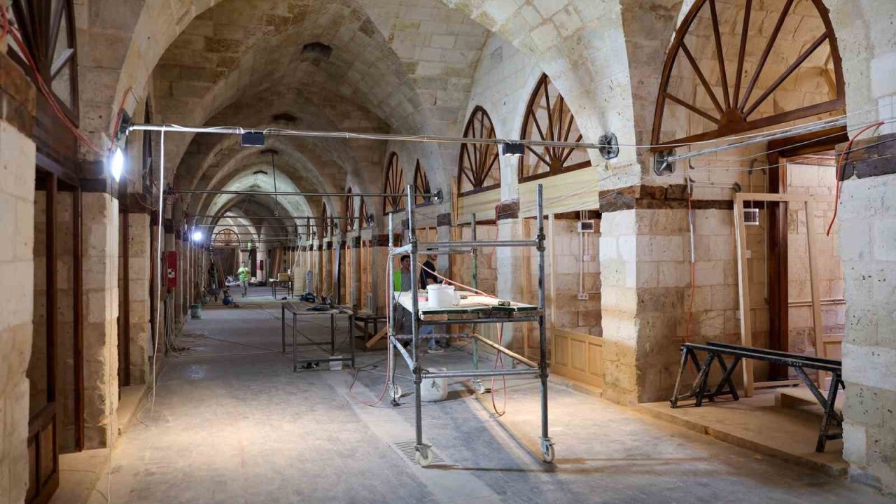 Şahin, Gaziantep’in köklü tarihine sahip çıkıyor