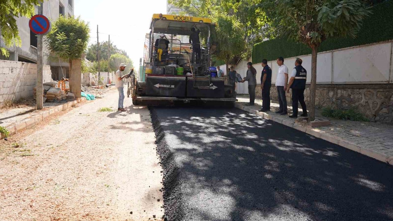 Kahta’da cadde ve sokaklar yenileniyor