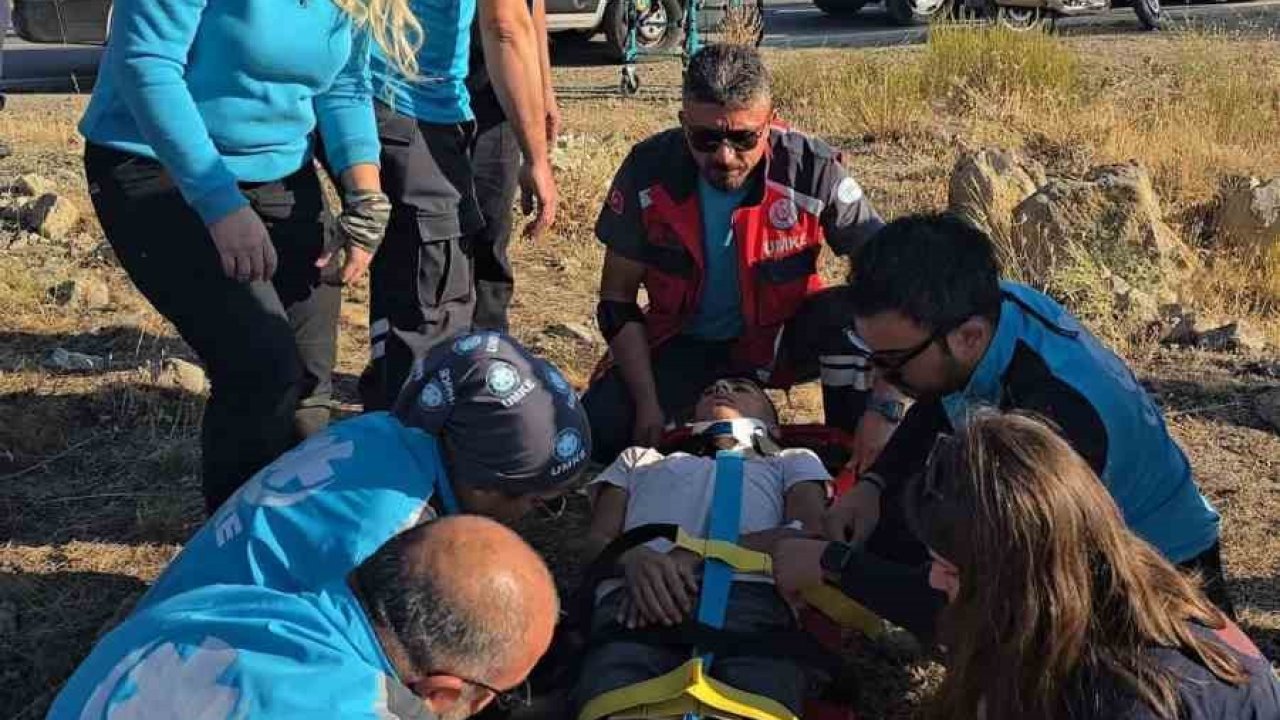 Kontrolden çıkan otomobil devrildi: 3 yaralı