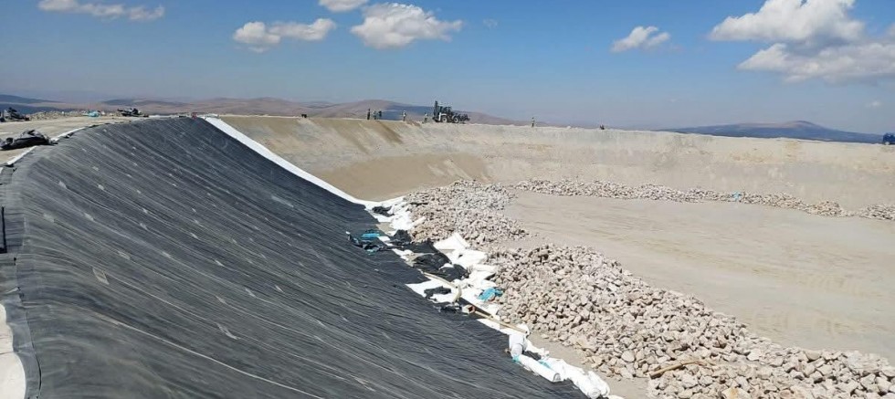 Sarıkamış’ta Suni Karlama ve Gölet Çalışmaları Hızla Devam Ediyor