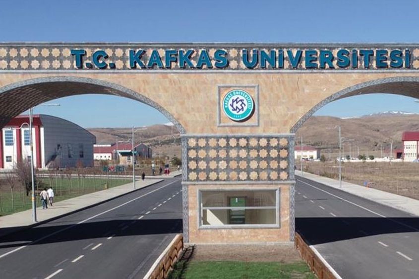 KAÜ Kampüs Ana Giriş Kapısı Geçici Olarak Trafiğe Kapatıldı