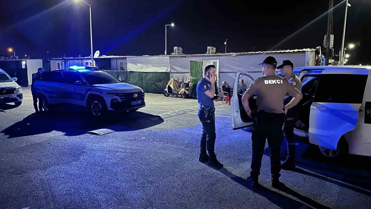 Şüpheli araçtan uyuşturucu ele geçirildi