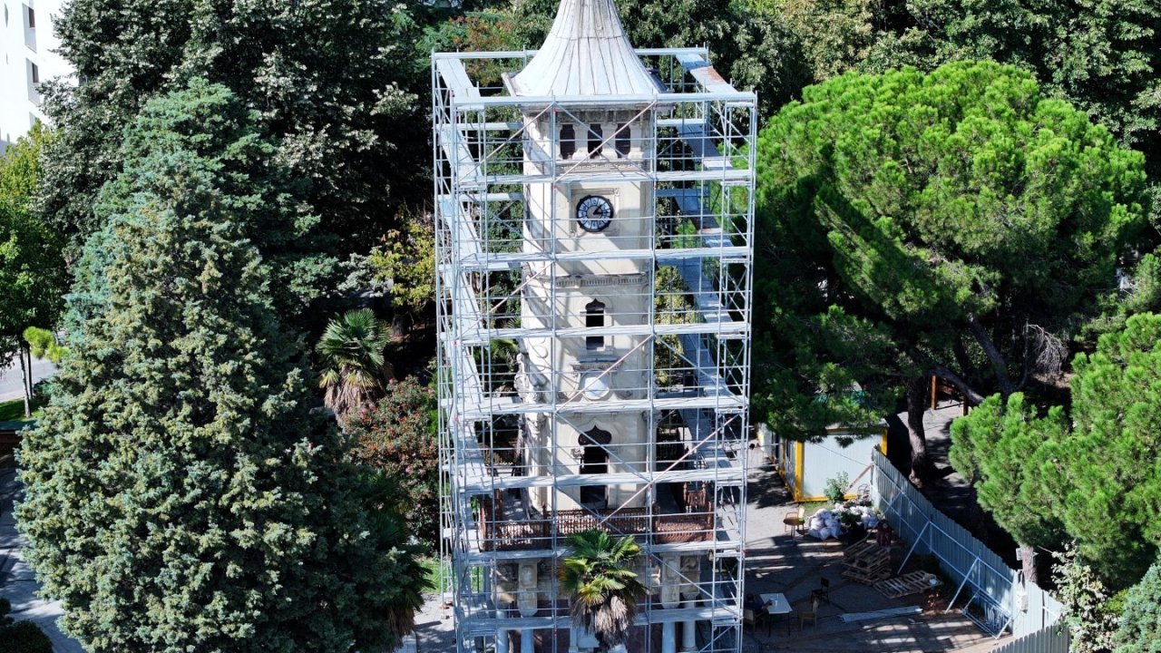 Tarihi Saat Kulesi restore ediliyor