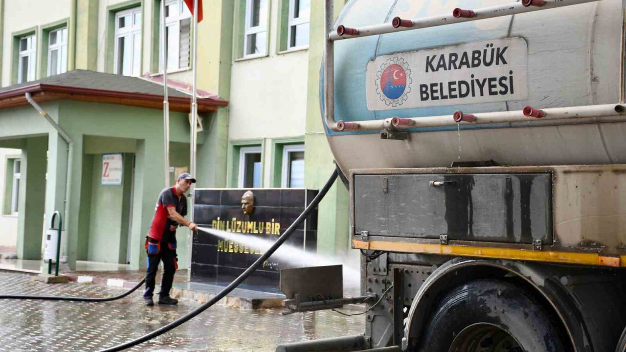 Belediyeden yeni eğitim yılı öncesi hijyen seferberliği