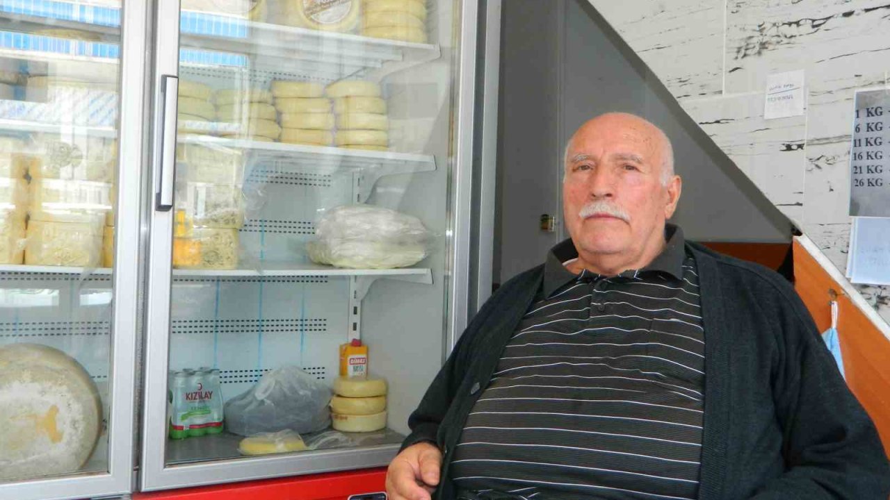 Süt üretiminin yetersizliği kaşar üreticilerini zor durumda bıraktı