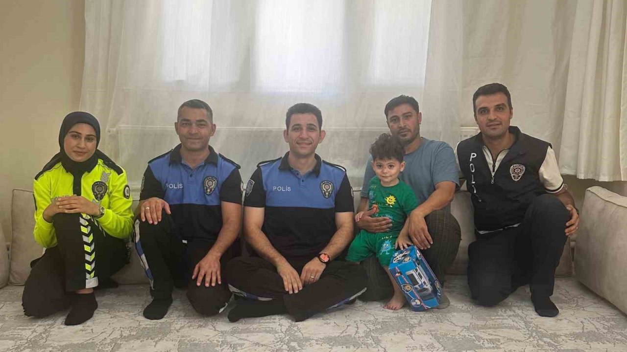 Polisler otomobilin çarptığı çocuğu unutmadı