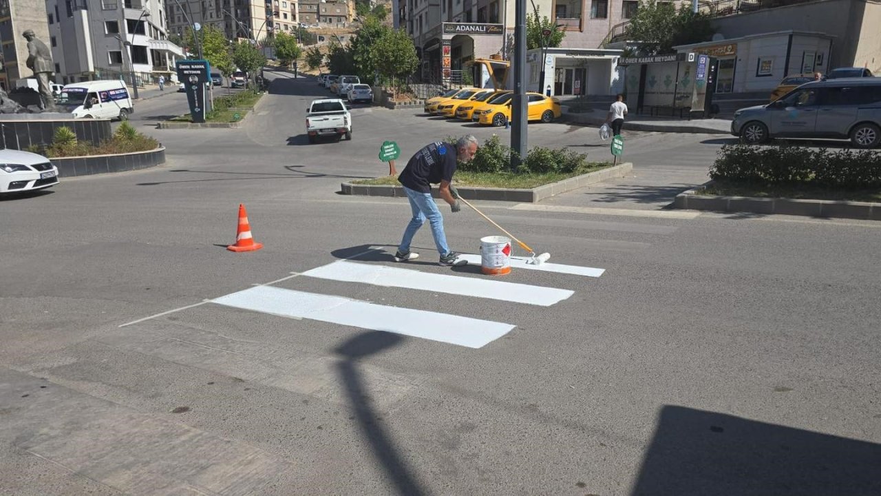 Şırnak’ta yaya geçitleri yenileniyor