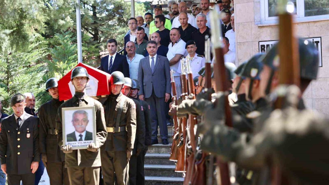 Kıbrıs gazisi son yolculuğuna uğurlandı