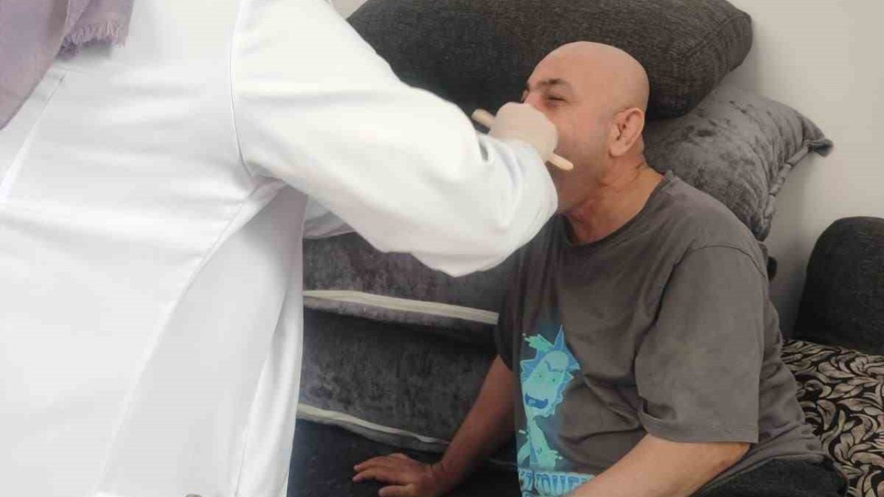 Siirt Belediyesi’nden yaşlı vatandaşlara evde sağlık hizmeti