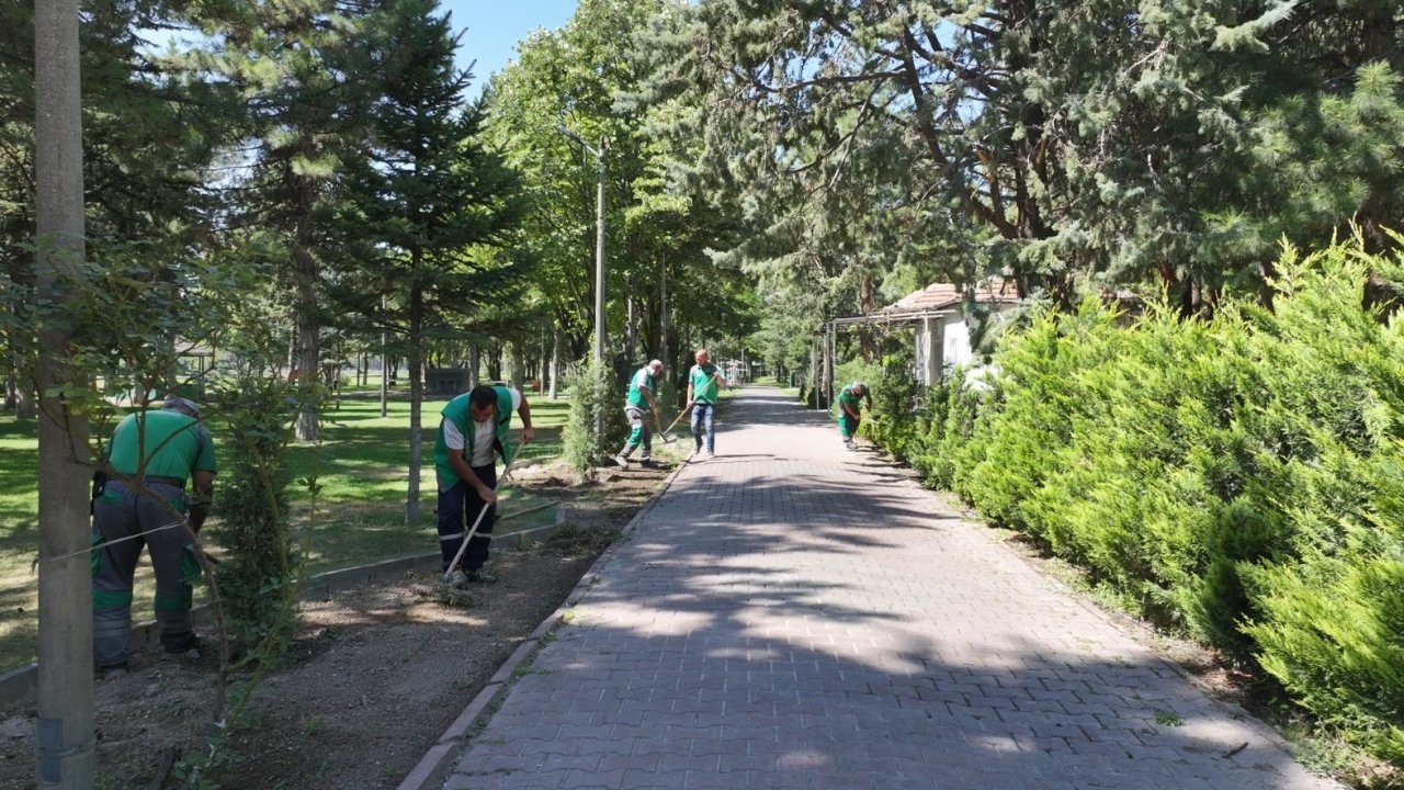 Başkan Çolakbayrakdar: "Yeter ki 1 metrekare kamuya ait olsun, hızla park yapıyoruz"