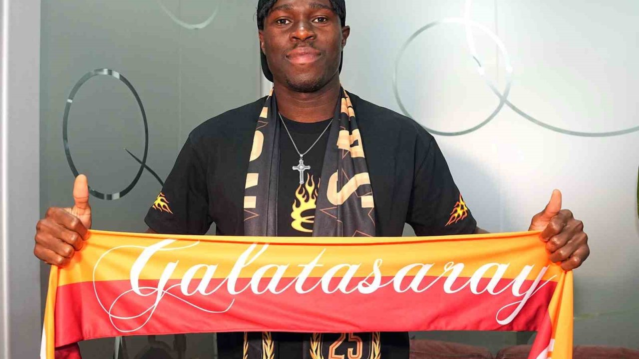 Wilfried Singo, Galatasaray tarihinin 7. Fildişi Sahilli futbolcusu oldu