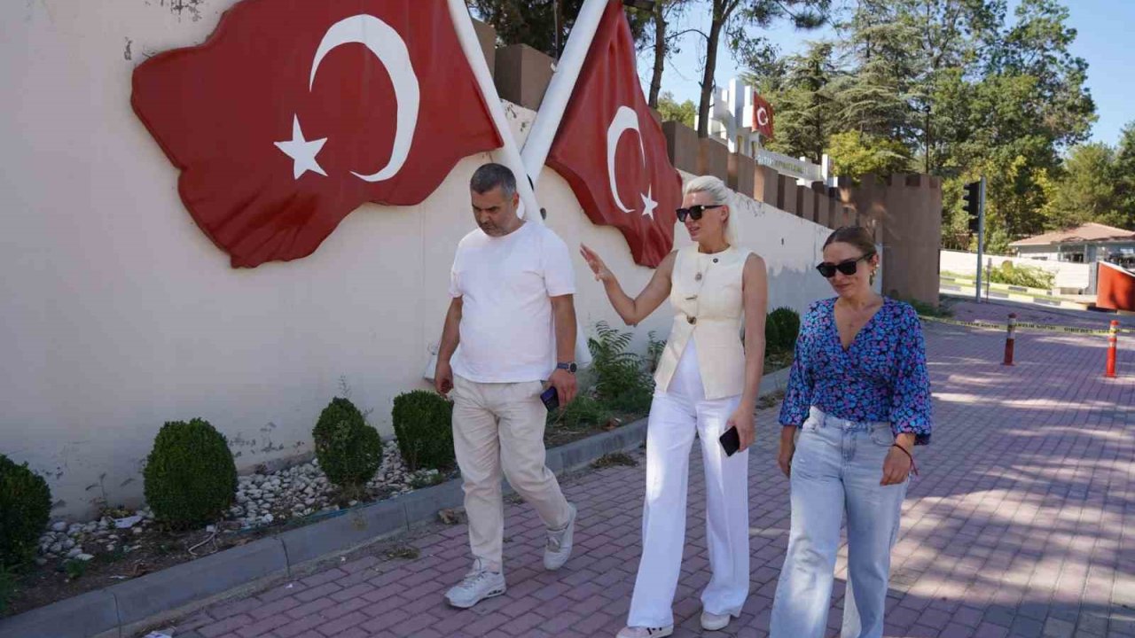 Bilecik’te kötü bir görüntü sergileyen dikey bahçe elden geçiyor