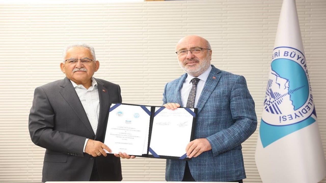 Kayseri Üniversitesi öğrencilerine sanat ve eğitim desteği