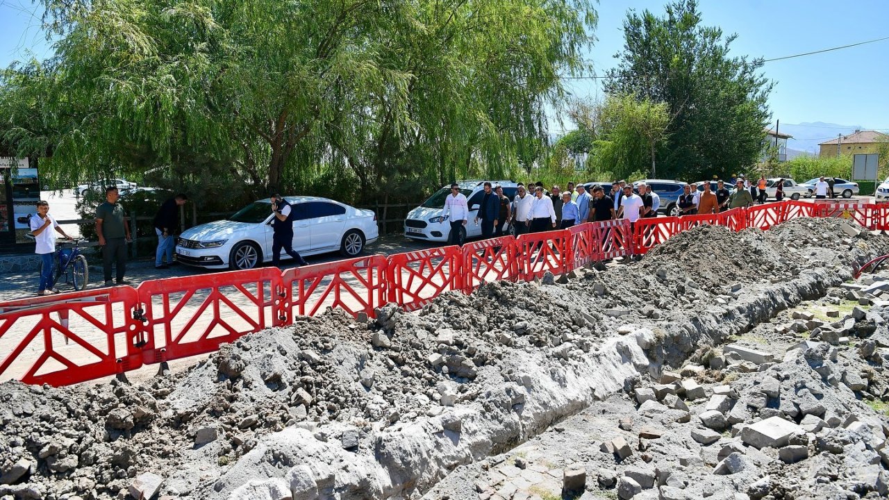 Sultan Sazlığı’nda can suyu çalışmaları hızlandı