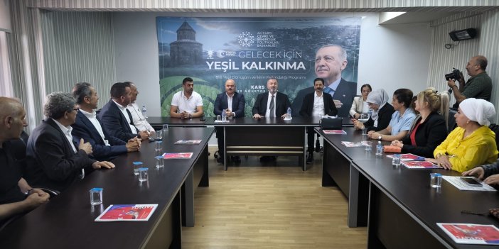 "İklim Krizi ve Türkiye'nin Yeşil Dönüşüm Vizyonu" toplantısı Kars'ta da yapıldı.