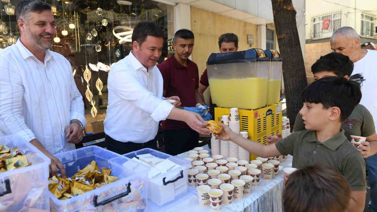 Başkan Aydın, vatandaş ve esnafla buluşmaya devam ediyor