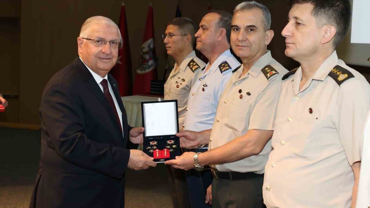 Bakan Güler: "Ordumuz, dünyanın önde gelen güçlerinden biri olma vasfını açıkça ortaya koymaktadır"