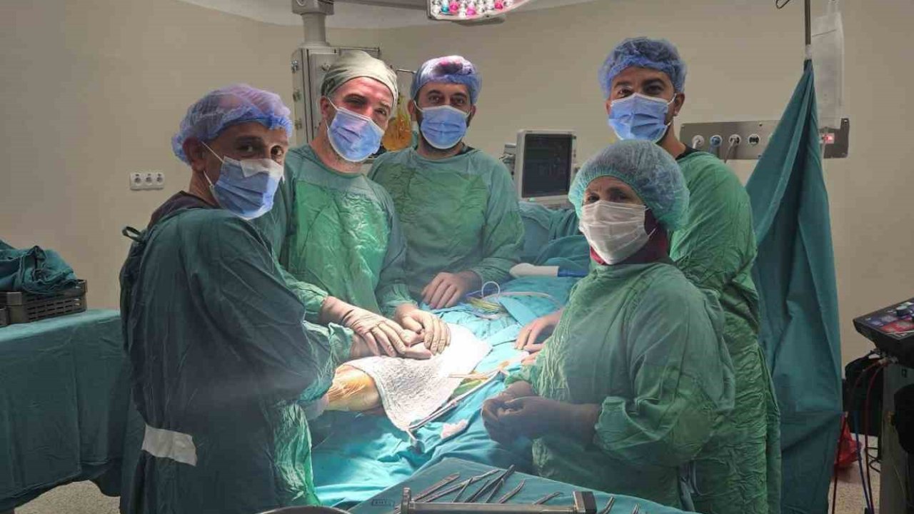 Bayburt’ta 5 hastaya diz protezi ve kapalı omuz ameliyatı yapıldı
