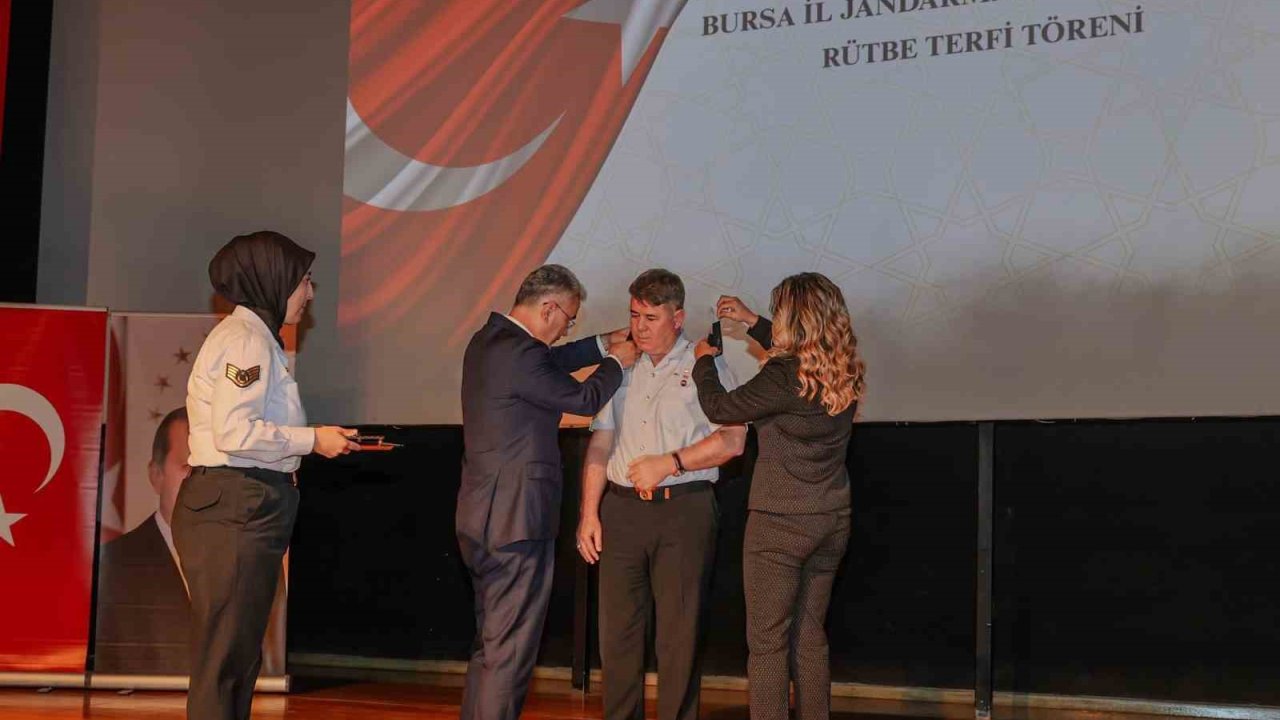 Bursa’da jandarma personeli için rütbe terfi töreni düzenlendi