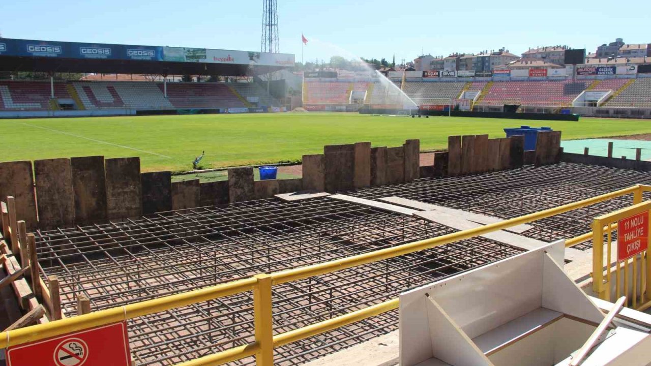 Bolu Atatürk Stadyumu, Manisa maçına yetiştirilmek isteniyor
