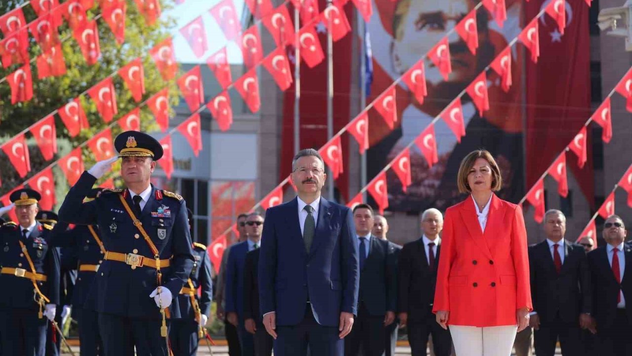 Eskişehir’de Zafer Bayramı kutlamaları başladı