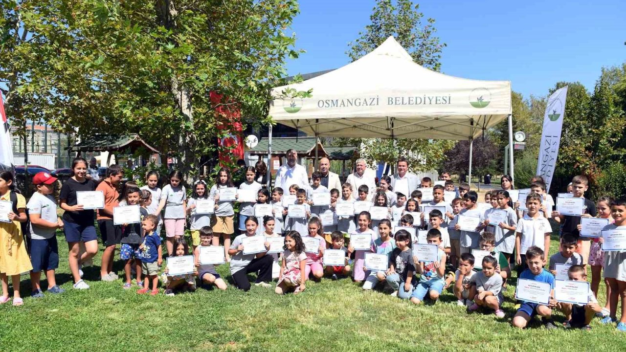 Osmangazi’de 8 bin 24 çocuk yüzme keyfi yaşadı