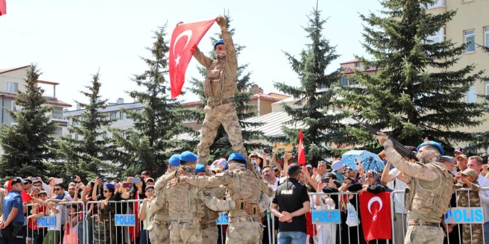 Kağızman Jandarma Komando Tabur Komutanlığı Kars'ta törenlere damga vurdu