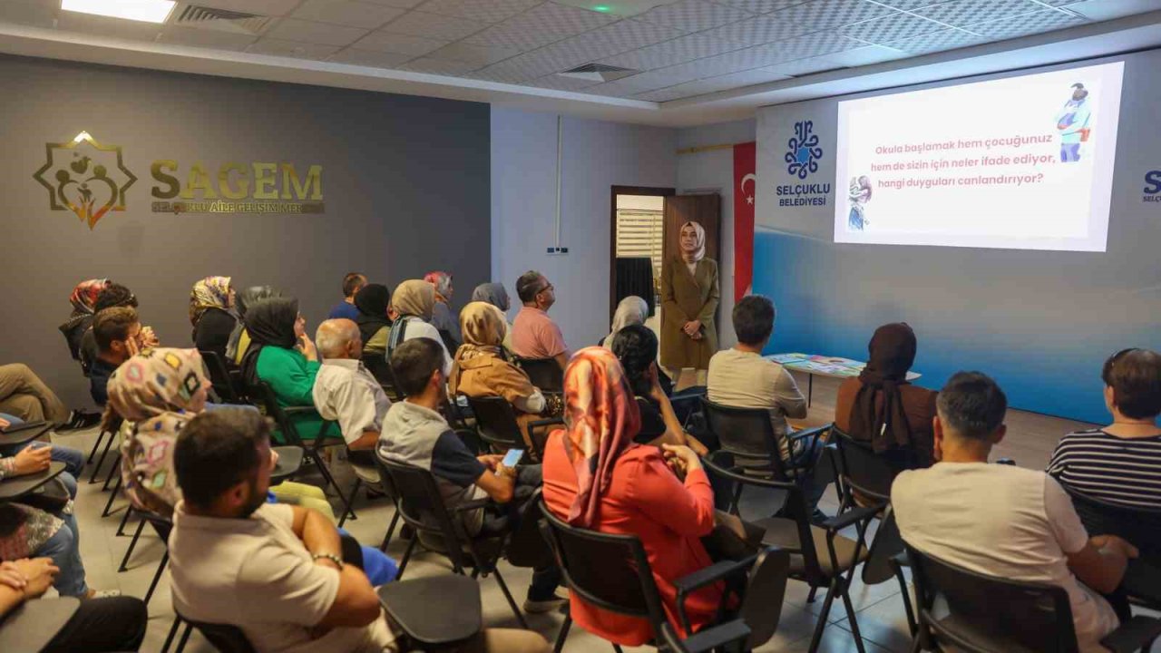 SAGEM’den ebeveynlere okula uyumda ailenin rolü konulu seminer