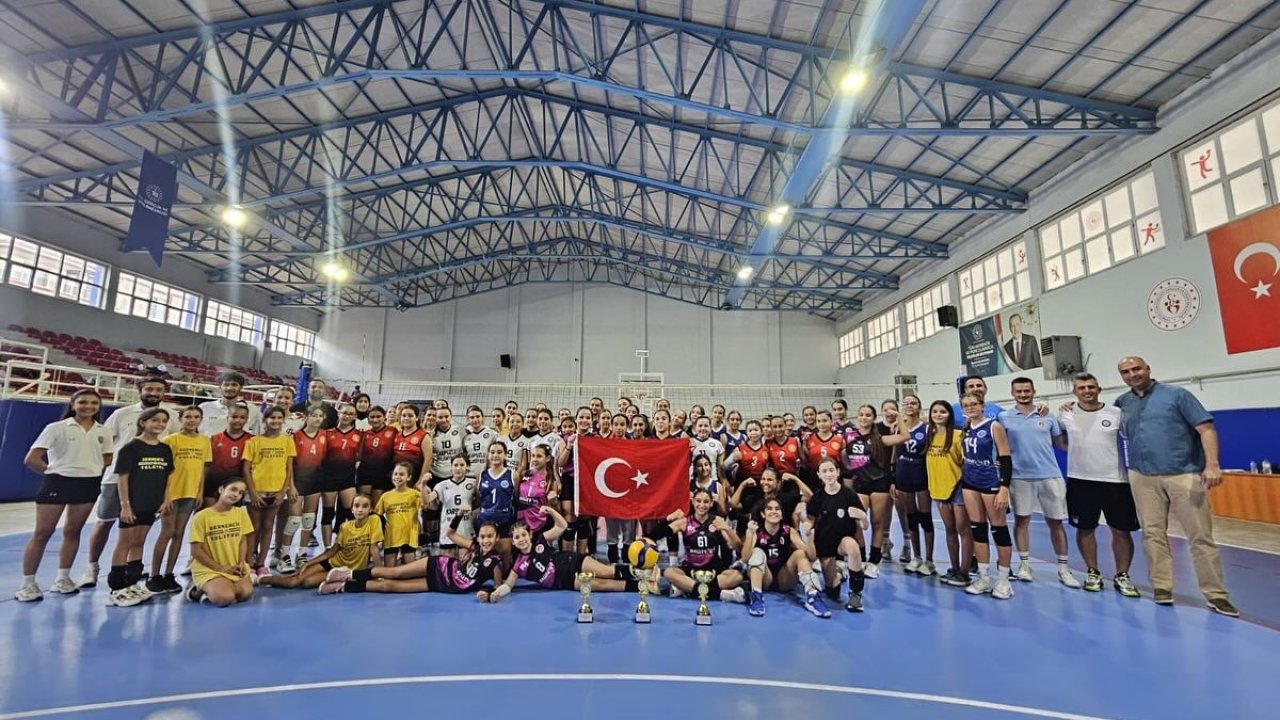 Germencik’te Zafer Kupası Voleybol Turnuvası düzenlendi