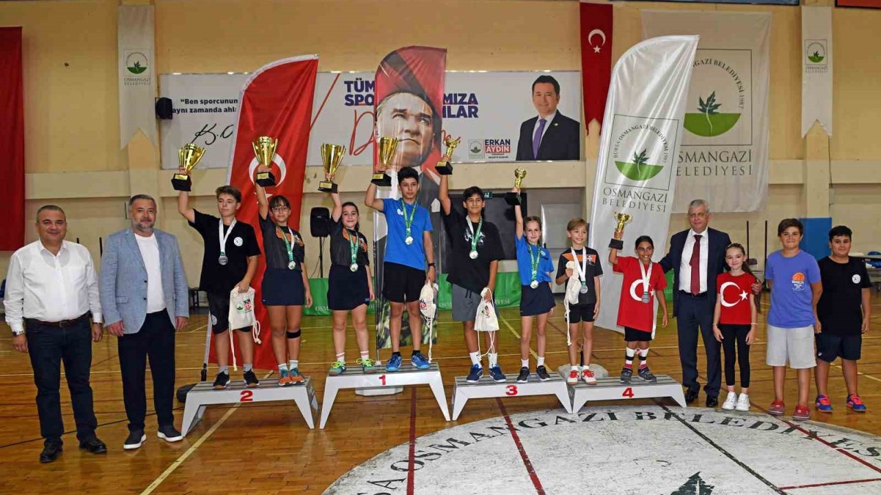 Minik raketler Osmangazi’de kıyasıya mücadele etti