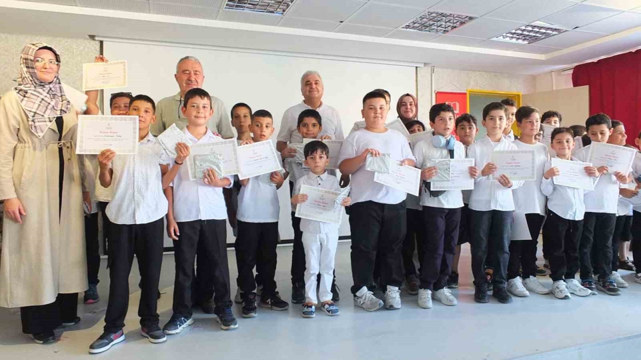 Balıkesir’de 160 çocuk hatim sevinci yaşadı