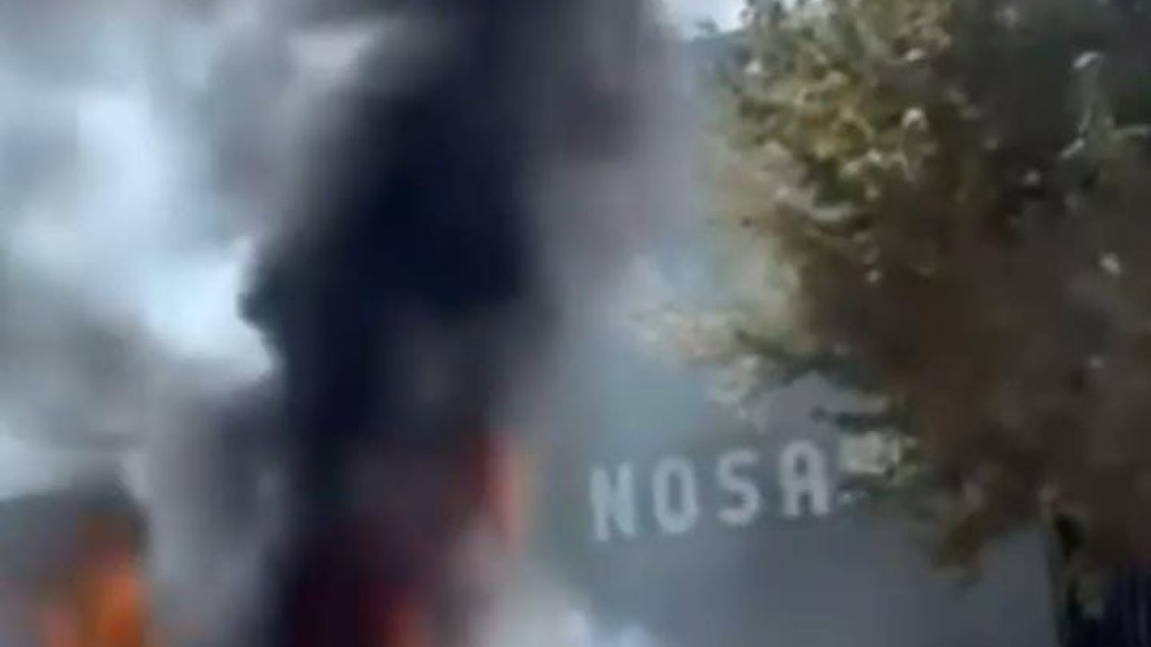 Bursa’da park halindeki otomobil alev topuna döndü