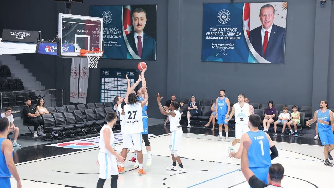 Çayırova Belediyesi, hazırlık maçında Balıkesir Büyükşehir Belediyespor’u mağlup etti