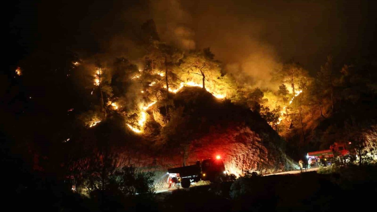 Buharkent’i de etkileyen yangını söndürme çalışmaları sürüyor