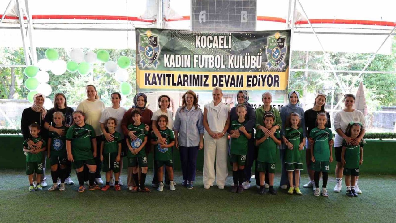 Kadın futboluna tam destek