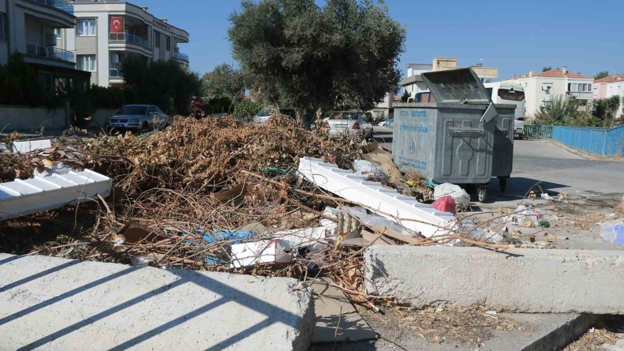 Foça Belediye Başkanı Fıçı: "Bir kez daha tekrarlamak istiyorum, çevre atıklarını toplamayacağım"