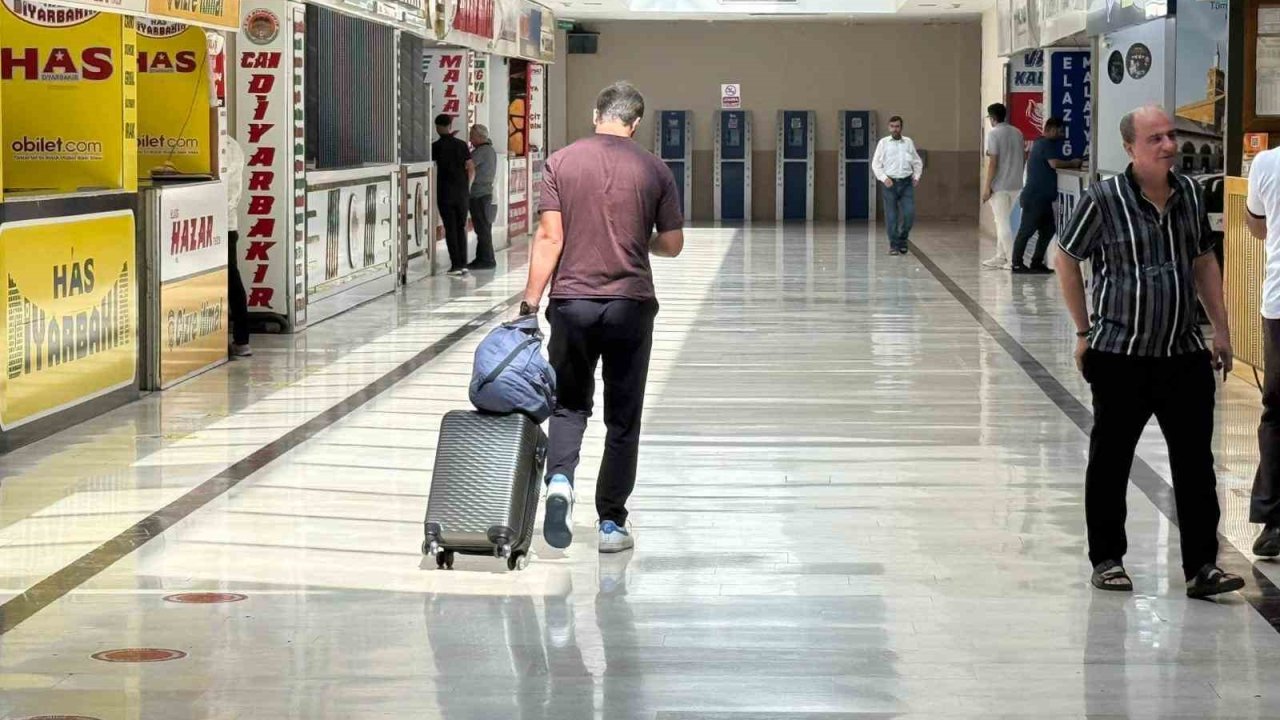 Diyarbakır otogarında okul yoğunluğu başladı