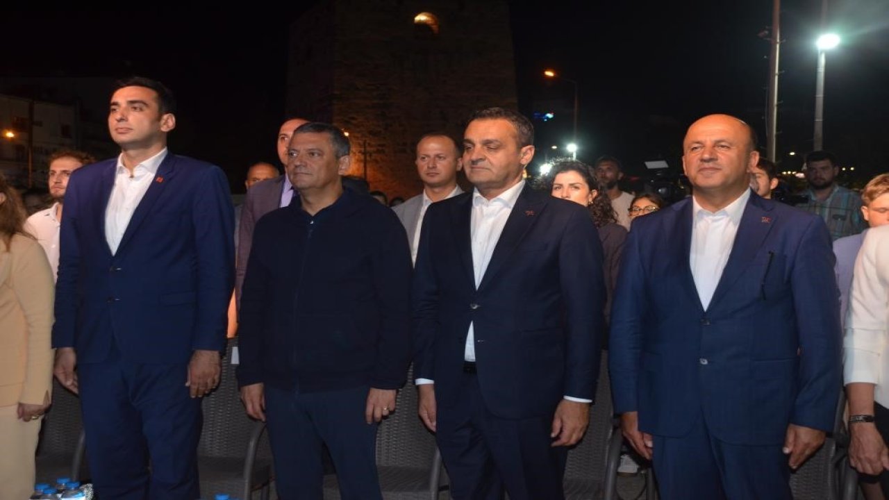 CHP Genel Başkanı Özel: "Turistlerin başının üstünden roketler, füzeler geçiyor"