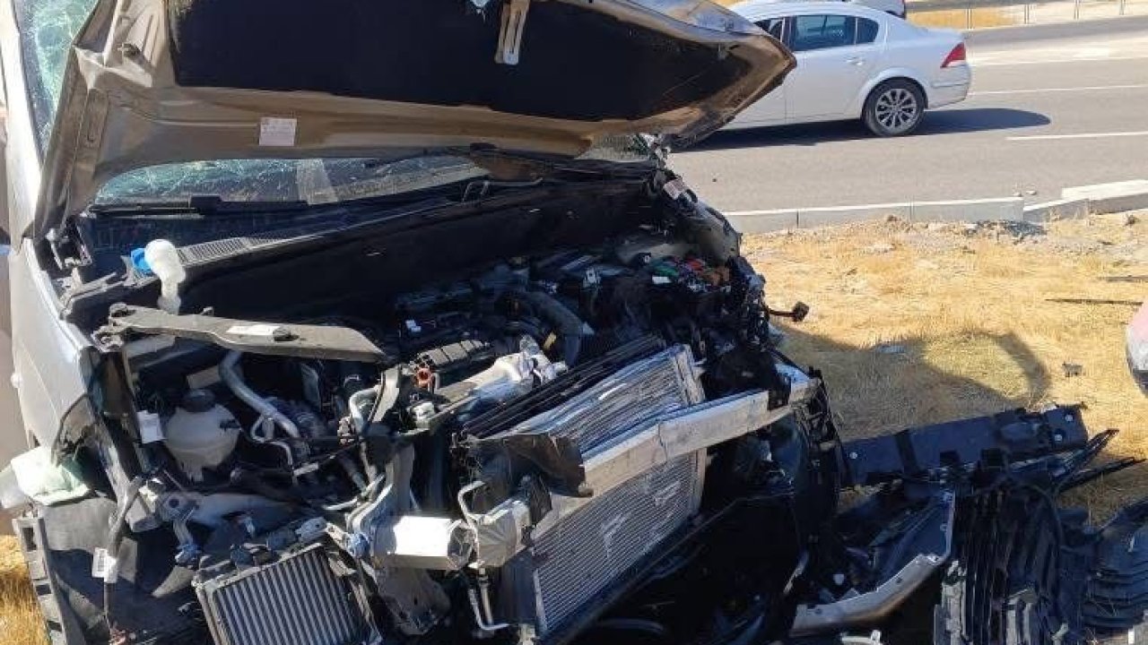 Bolu’da otomobil ve hafif ticari araç çarpıştı: 1 ölü, 4 yaralı