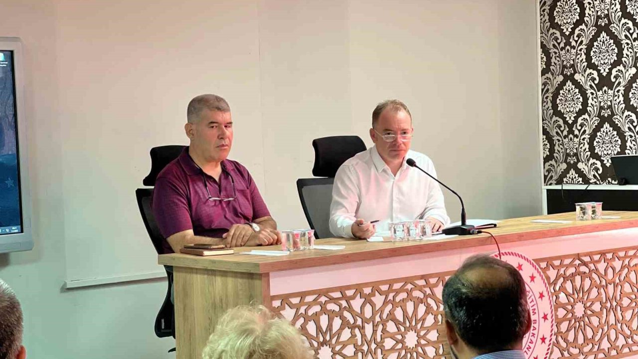 Yeni, Eğitim ve Öğretim Yılı Sene Başı Müdürler Kurulu Toplantısı Gerçekleştirildi
