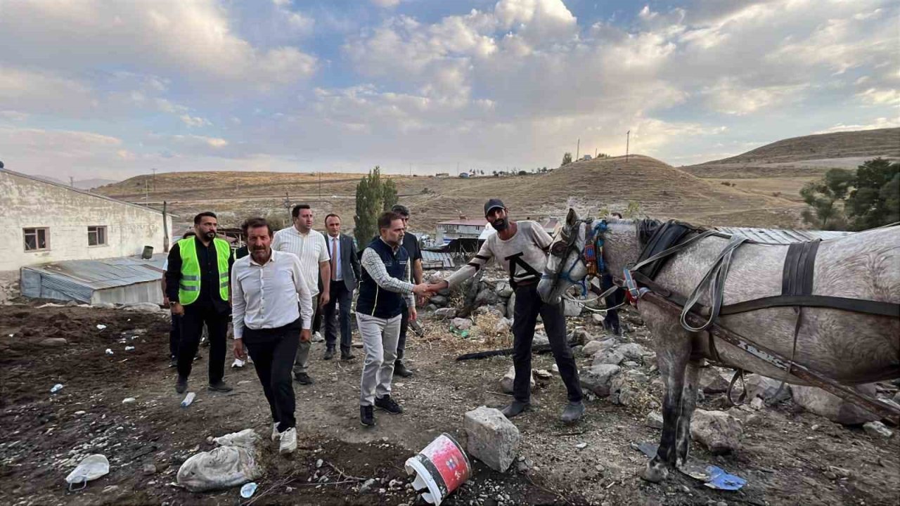 Başkan Uçar; "Kırmızıtaş’ta yaralar sarılacak"