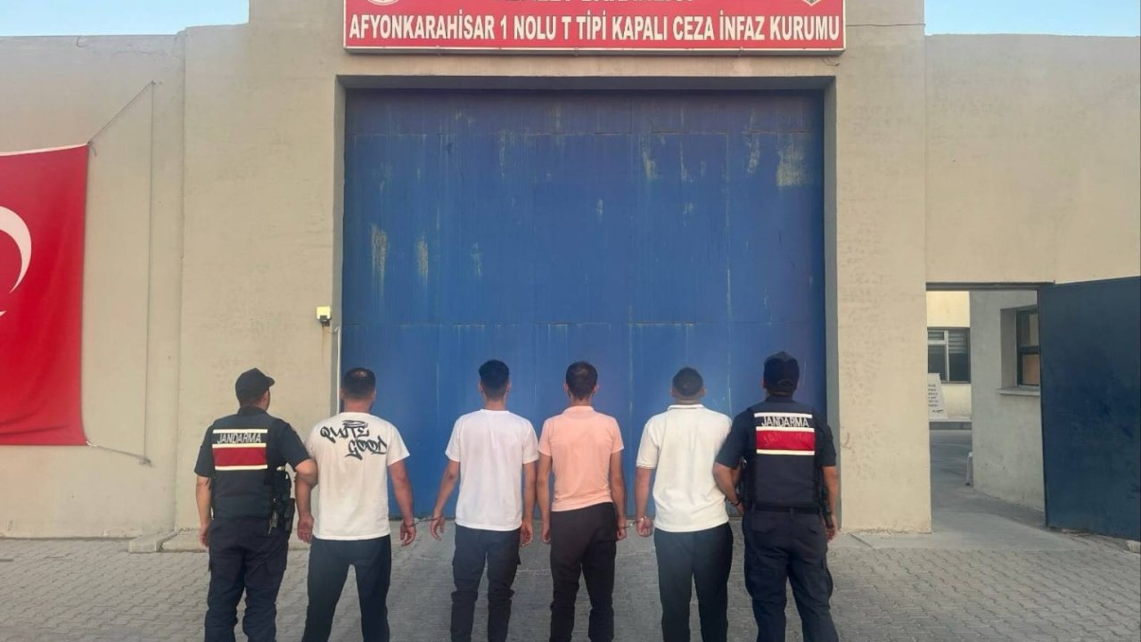 Cezaevinden izinli çıkıp uyuşturucu satmaya çalışırken yakalandı